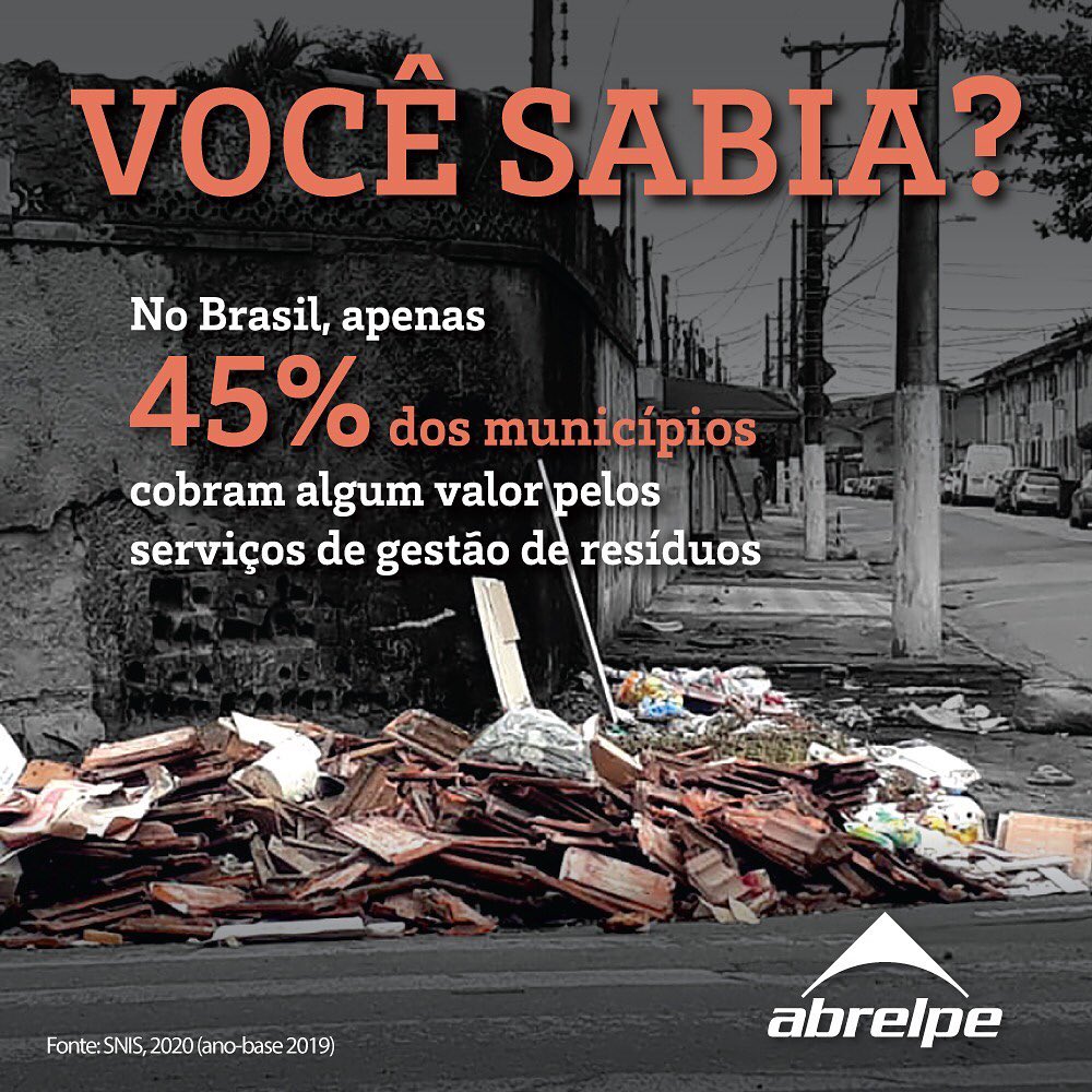 Abrelpe's tweet photo. Menos da metade dos municípios brasileiros arrecadam receita específica com os serviços de gestão de resíduos (SNIS 2020). Os avanços esperados e determinados por lei somente serão alcançados se assegurada a sustentabilidade econômico-financeira.
#ResíduosSólidos #EssaContaVolta https://t.co/gvSJ7ZUIXQ