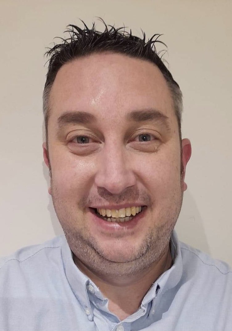 drfrocester's tweet image. Superheroes behind the mask #14
Leon.
Porter.
Enormously helpful and genuinely ‘cares’ - Leon has raised nearly £2k for our charity through his own creative ideas. A real hero. Always delivers. Inspirational.
#togetherwevegotthis @gloshospitals