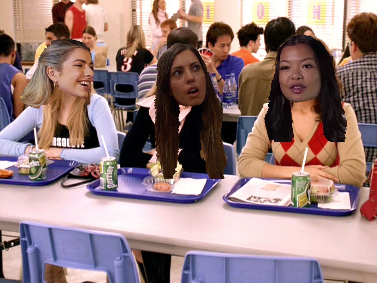spintoliz's tweet photo. Sure would have been a great plot twist if one one the quiet gals stood up for Sarah while she was being annihilated by the mean girls. #Bachelor https://t.co/98k08cYXaJ