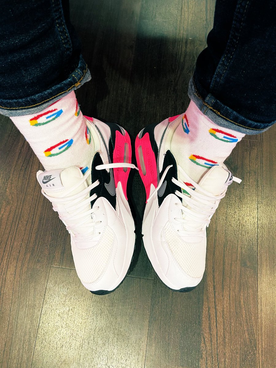 JovCryptoPlug's tweet photo. I @Google Socks And The Rest Is History 😬 #Magentasneakerheads #UnCarrierKOTD #GoogleSocks What you rocking today ? 🤔🧐 https://t.co/joAfOEW3en
