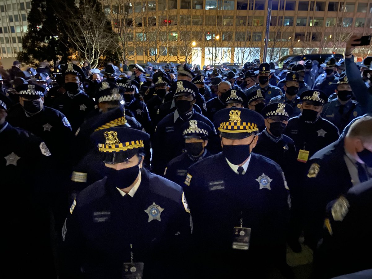 Chicago Police tweet media