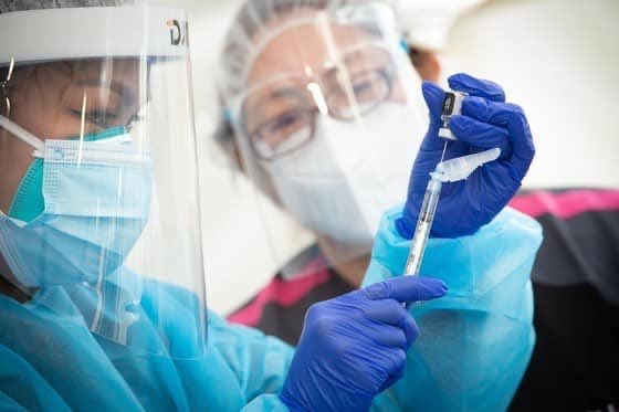 kathrynbarger's tweet image. VACCINE UPDATE: L.A. County residents over 65 are now able to make vaccine appointments. Thank you to my colleagues for your parternship and advocacy for our vulnerable communities. Make an appointment for as soon as 1/21 at VaccinateLaCounty.com.