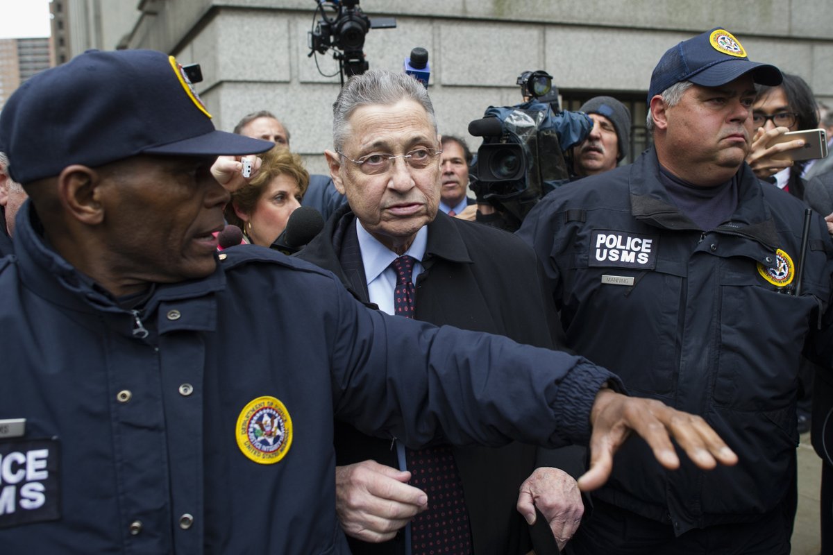 Donald Trump prepares large pardon wave for final hours of presidency