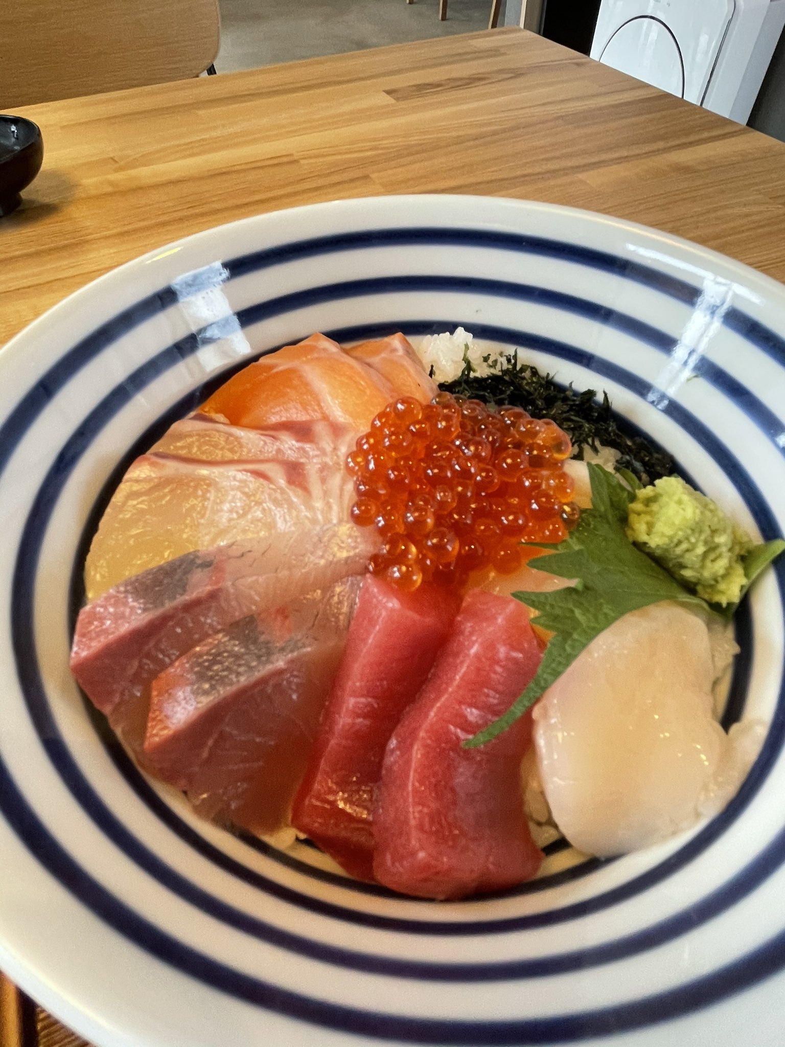 M ななつや 魚屋 台所 ランチ 海鮮丼 刺身ランチ オコゼ唐揚げ 大変美味しくいただきました 岡山県浅口郡里庄町里見２６８０ １ T Co 21xzuaf7nn Twitter