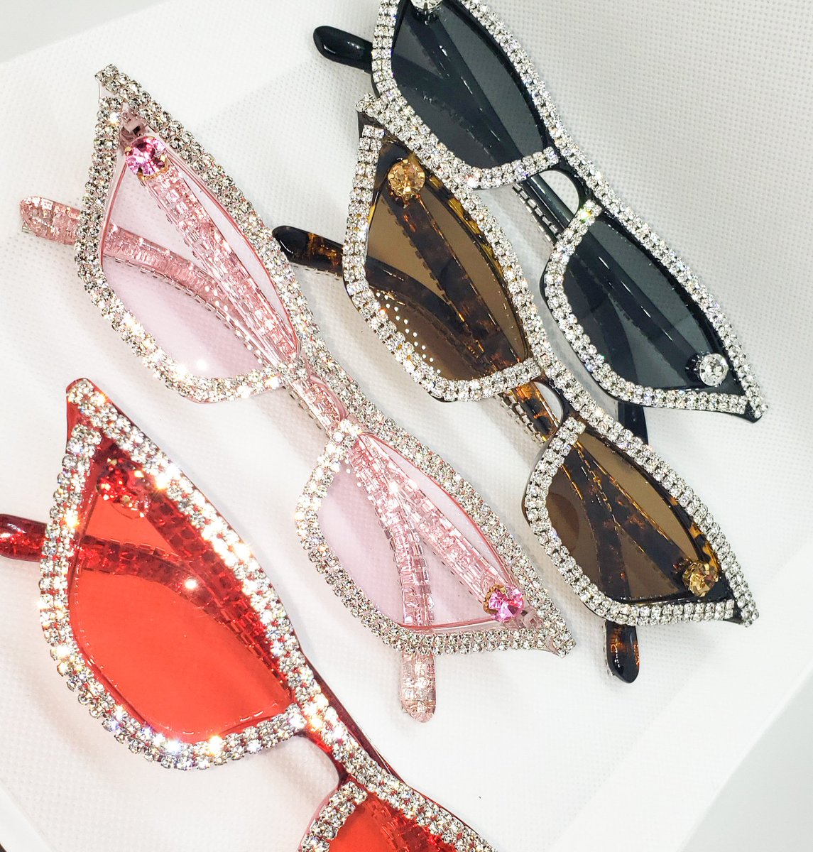 flawlessredd's tweet photo. #ICY GIRLS COME LOOK, THE ALL NEW: ICY FRAMES
NOW AVAILABLE ๐ ONLY $10 ๐
SHIPPING & LOCAL PICK UP AVAILABLE
SHOP NOW https://t.co/Imj6Ej80Ml ๐ โจ
#minklashes #mink #lashes #lashesonfleek #mink #goals #frames #shades #FlawlessFrames https://t.co/fMcBQLFObc