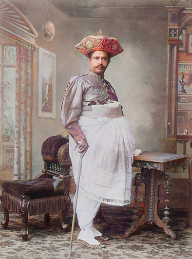 IamIsPra's tweet photo. Ceylon Kandyan chief (Radala)
* The original monochrome photo was taken from the Internet (https://t.co/BiKzwpUDhc) and colorized using an Artificial Intelligence (AI) program.
#CeylonInColor #PowerOfAI https://t.co/TWyO4UVjB7