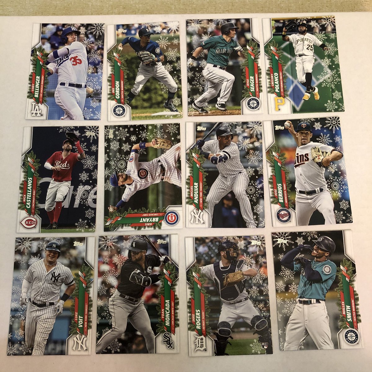 HobbiesMidwest's tweet photo. Anyone interested in any Holiday Metallics before I list them? Name your price!!  $3 @Hobby_Connect @HobbyConnector @mlbhobbyconnect https://t.co/B2JRiZhsV6