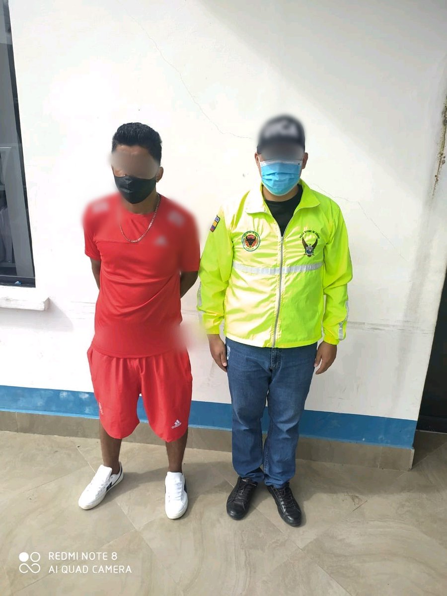 PoliciaEcuador's tweet photo. ACCIONES POLICIALES ||
Recuperamos 14 semovientes sustraídos en horas de la madrugada, en #Esmeraldas; tambien fue aprehendido Andrés A., requerido por la Justicia por el mismo delito
#UICA
#DirPolicíaJudicial https://t.co/OSlpdfnRJn