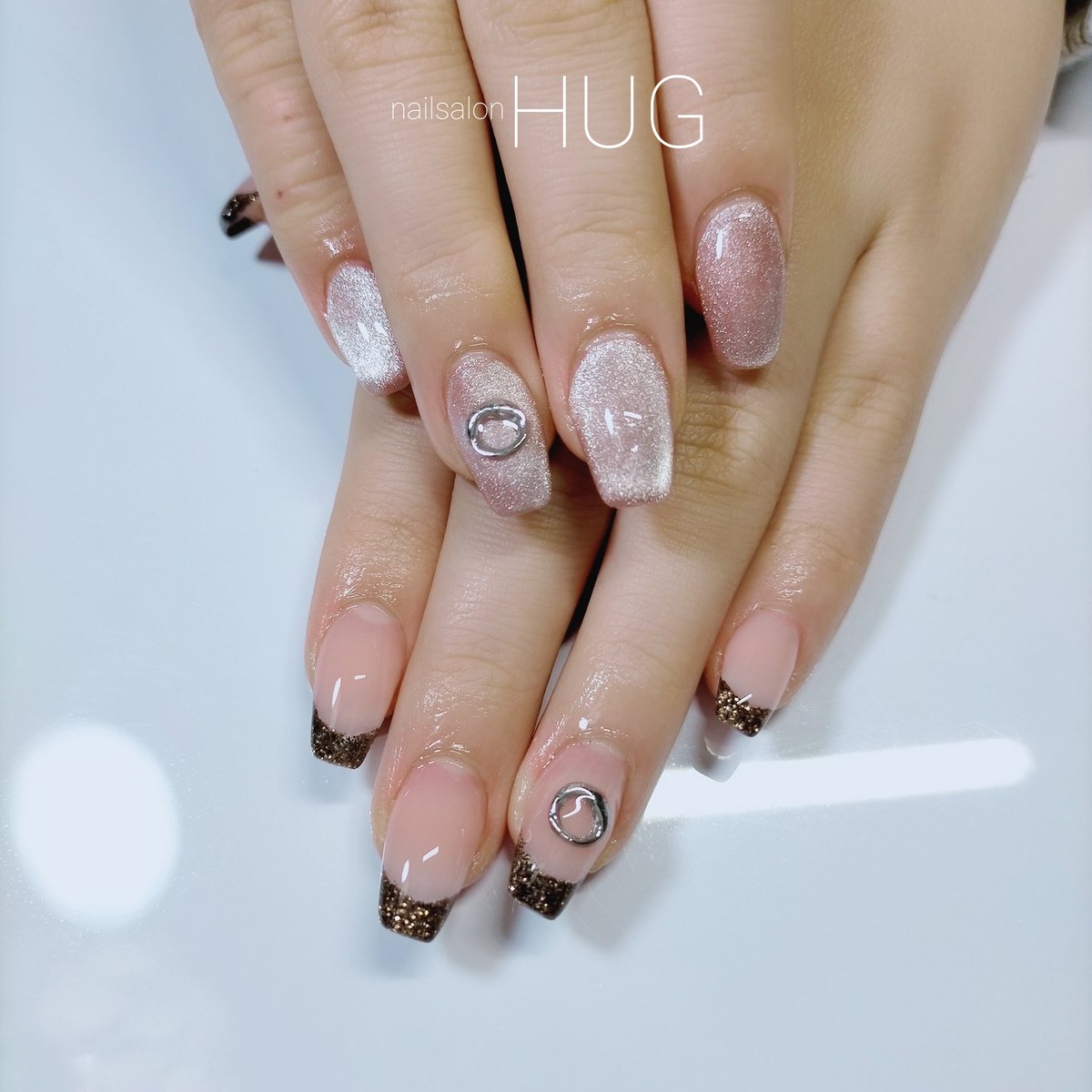 NailSalonHUG's tweet photo. マグネット🧲ラメフレンチ🍫アシメネイル💅💗

#nailsalonHUG #nailhug #hug #HUG #nailHUG #nail #Nail #ネイル #岡山ネイル #岡山ネイルサロン #岡山市ネイル #岡山市ネイルサロン #岡山県ネイル #sculp #スカルプ #スカルプネイル 　#マグネットネイル #アシメネイル #ラメフレンチネイル https://t.co/1W70XiJWkJ