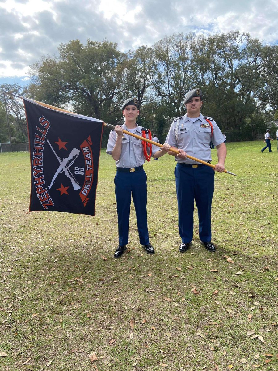 Zhsco2021's tweet photo. Jovonne and Tanner representing the senior class at a JROTC drill team competition! 🐾💪🏽 #SeniorYear https://t.co/cMFXeNmdUz