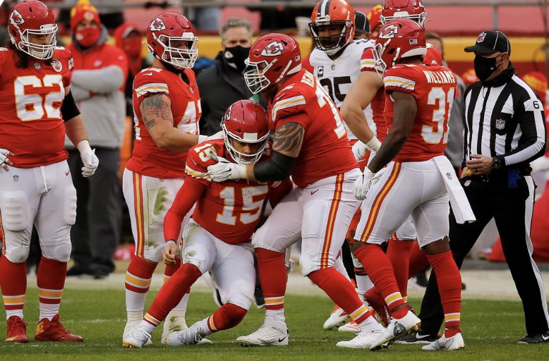 torylindley's tweet photo. ATs, make this week concussion education week. You have ‘it doesn’t have to be a big, direct blow to the head to be a concussion’ evidence. Also if 2 MVPs are removed from playoff games, then hey coach, so can our QB, point guard, setter, top dancer....etc! https://t.co/UVozLCHARN