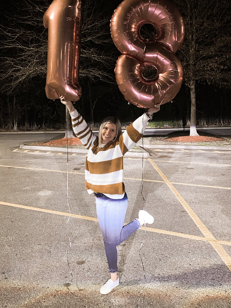 efpierce22's tweet photo. bc i’m eighteen 🤩 https://t.co/ySVyhVRKjG