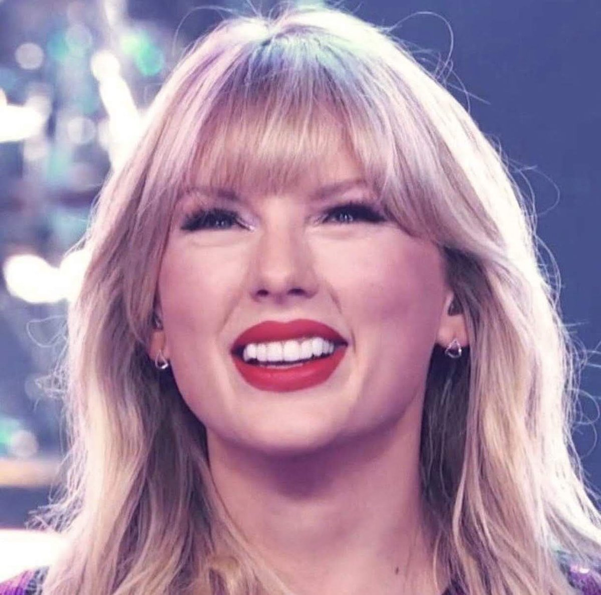 Taylor Swift being cute as hell, a thread 