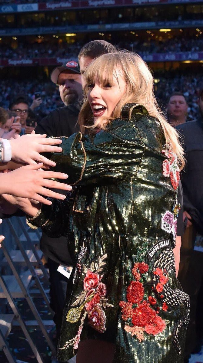 Taylor Swift being cute as hell, a thread 
