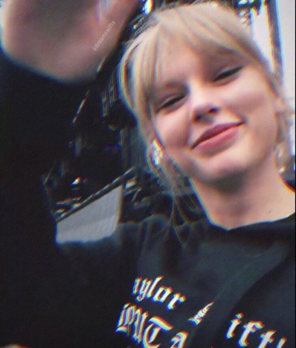 Taylor Swift being cute as hell, a thread 