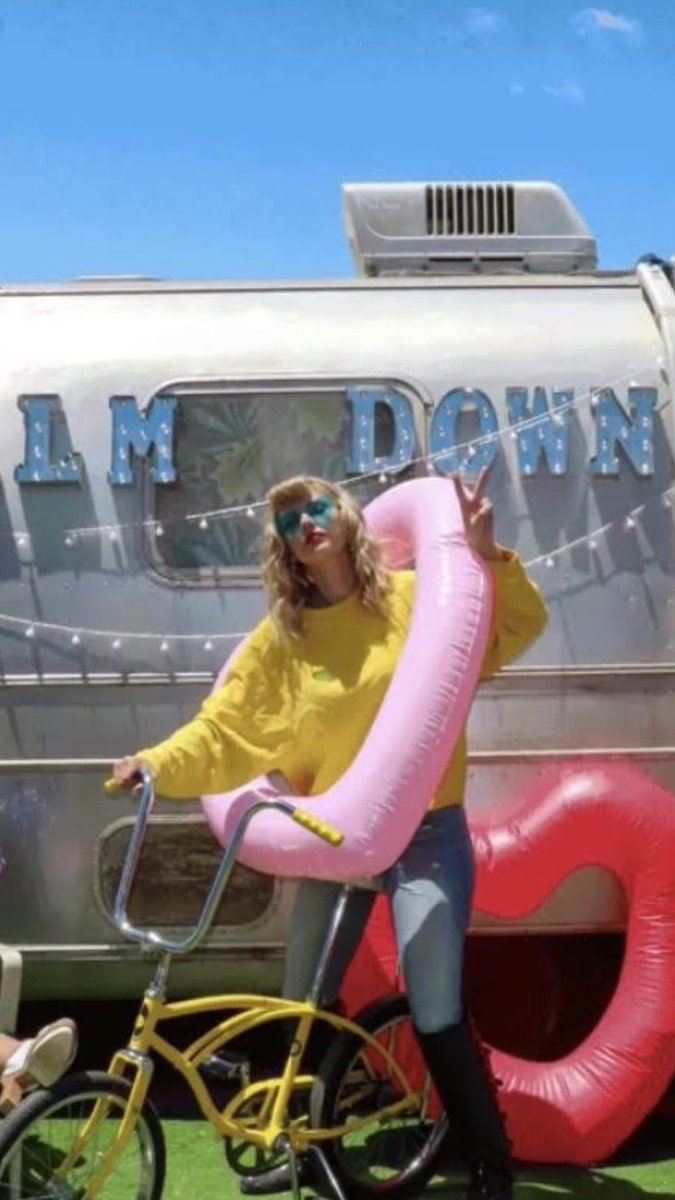 Taylor Swift being cute as hell, a thread 