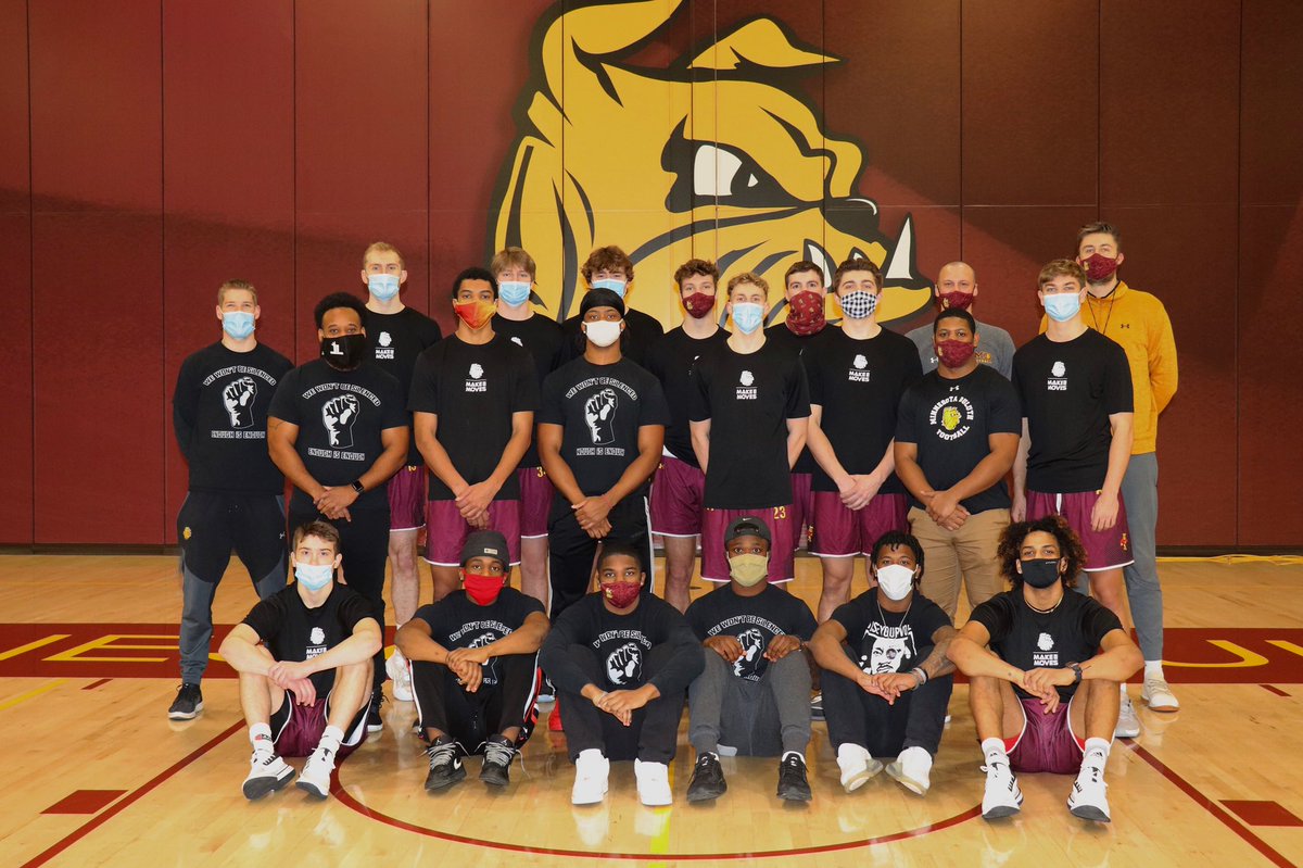 “Our lives begin to end the day we become silent about the things that matter” - Dr. Martin Luther King Jr. 

Honored to come together with our student-athletes from @BMSE14 today to celebrate #MLKDay