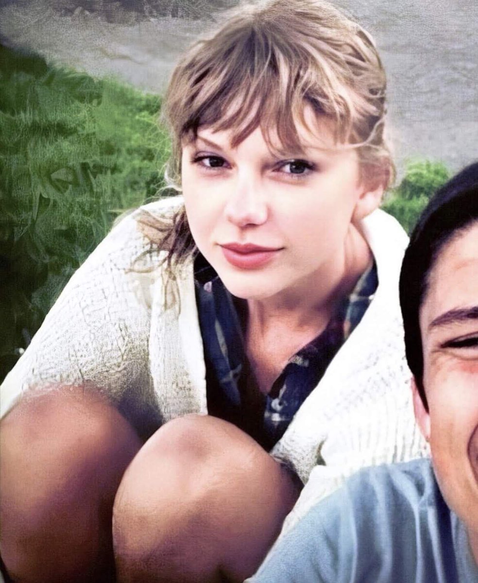 Taylor Swift being cute as hell, a thread 