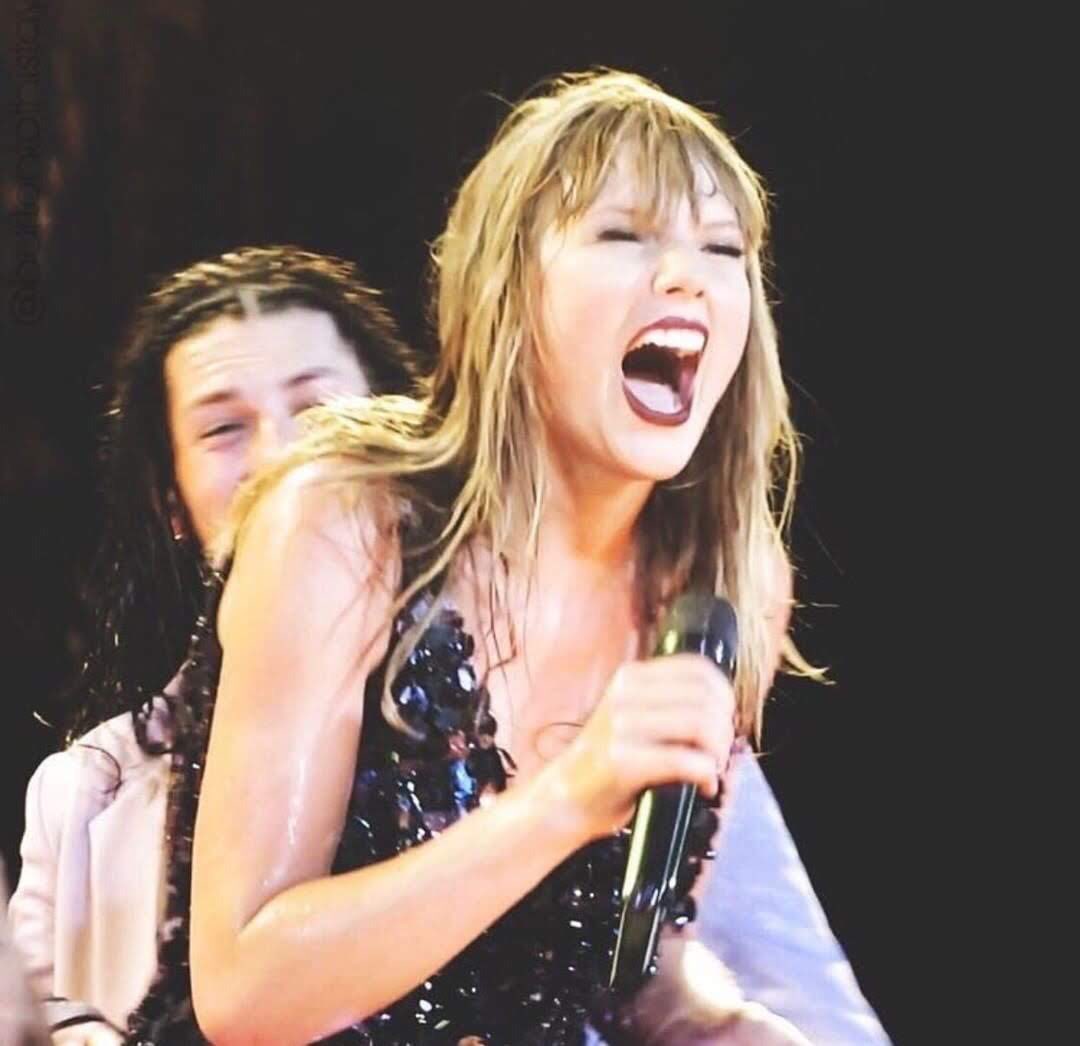 Taylor Swift being cute as hell, a thread 