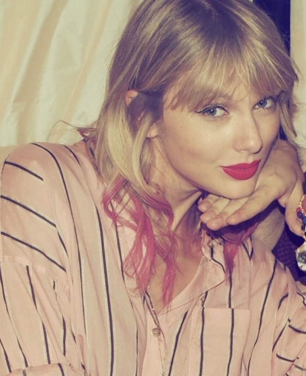Taylor Swift being cute as hell, a thread 