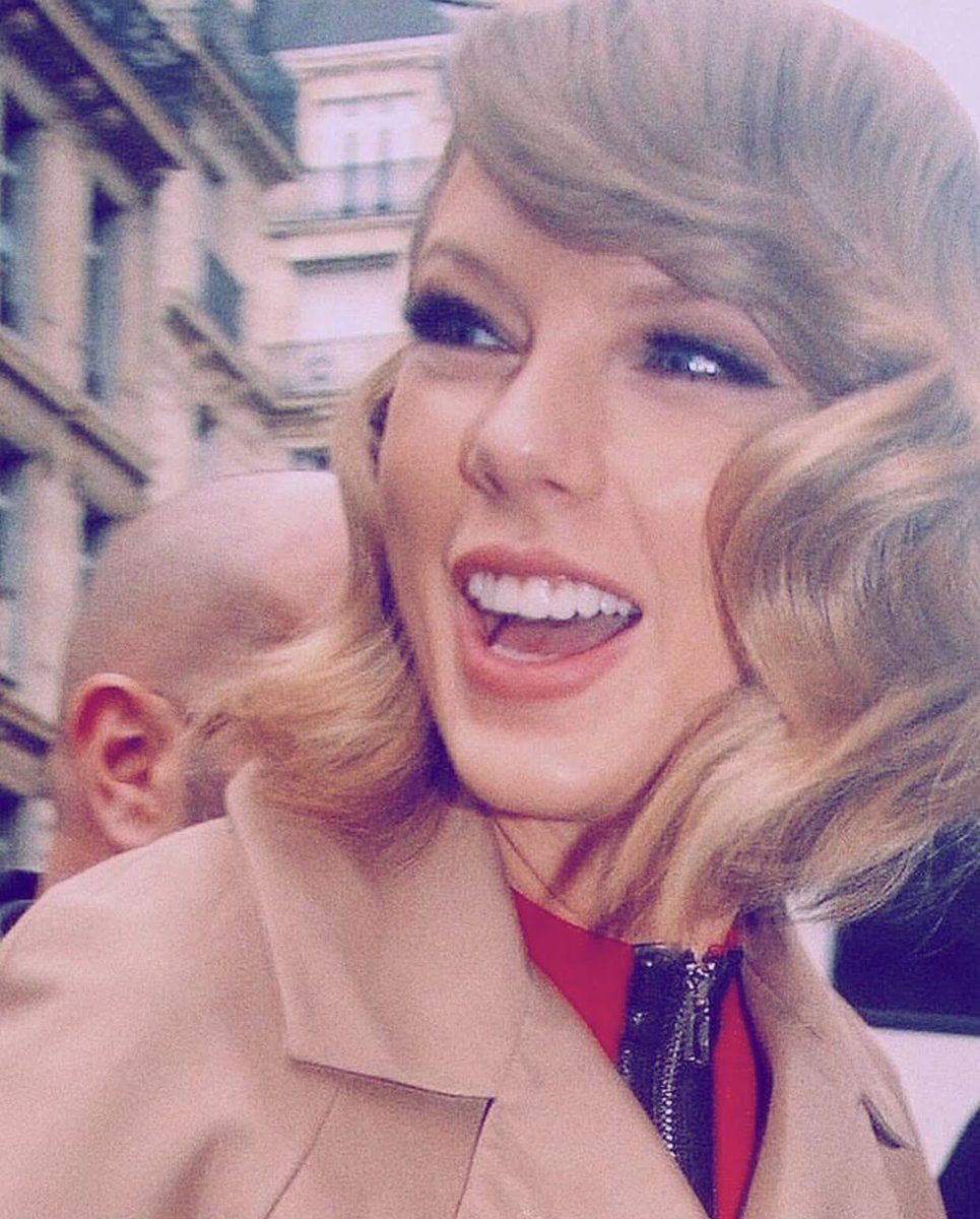 Taylor Swift being cute as hell, a thread 