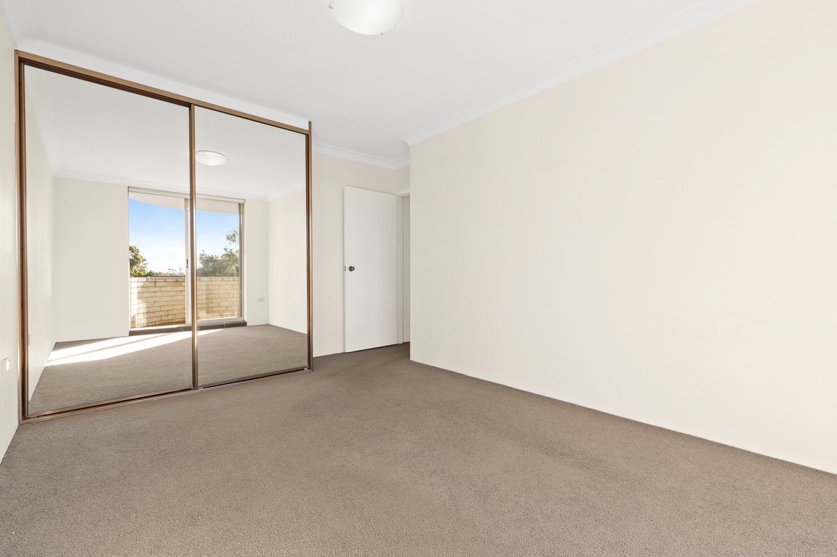 Pureviewimagee1's tweet image. High quality real estate photo editing