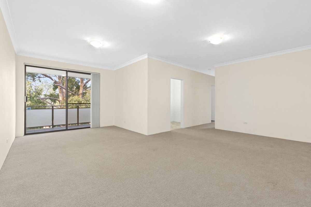 Pureviewimagee1's tweet image. High quality real estate photo editing