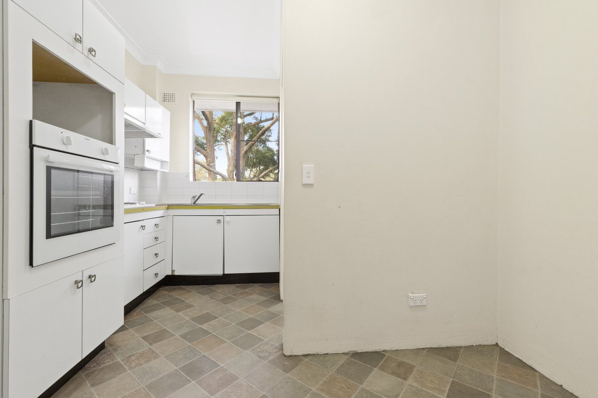 Pureviewimagee1's tweet image. High quality real estate photo editing