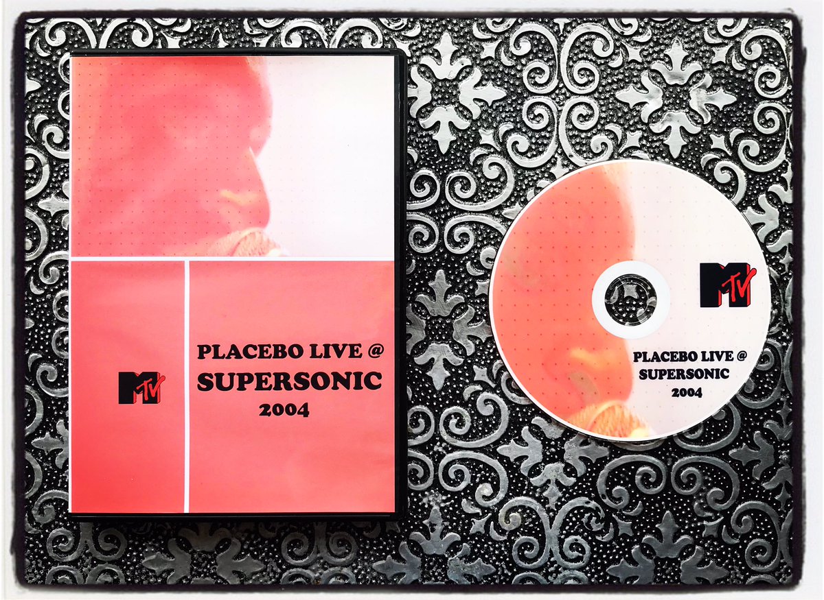 PlaceboFansUK's tweet photo. Placebo - Live @ Super Sonic MTV - Bootleg DVD - 2004 #Placebo #PlaceboFansUK #PlaceboCollection #BrianMolko #StefanOlsdal #SteveHewitt #PlaceboMTV #PlaceboDVD #PlaceboLive #PlaceboBootleg #Bootleg #Placebo2004 #BootlegDVD https://t.co/sdxXAMkDYV