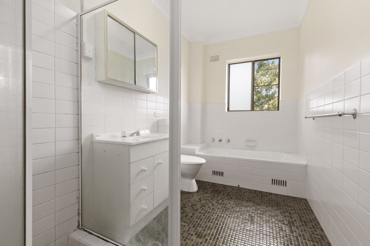 Pureviewimagee1's tweet image. High quality real estate photo editing