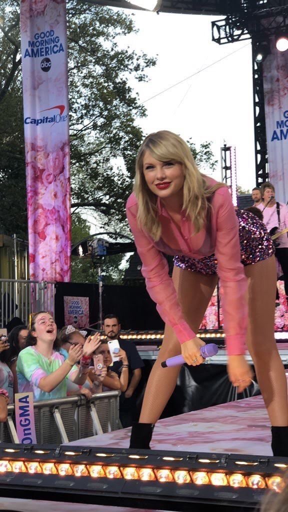 Taylor Swift being cute as hell, a thread 