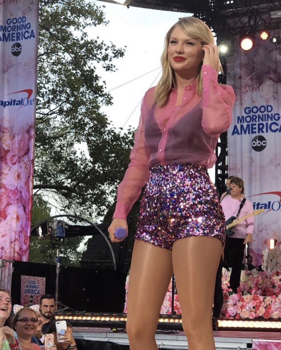 Taylor Swift being cute as hell, a thread 