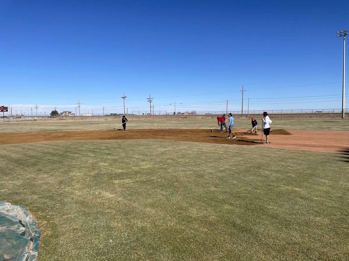 lopebaseball's tweet photo. Great work day today!! Thanks to the best Maintenance Crew in the state!! 4 Days!! #Weareantelopes  @AbernathyISD @3ATxHsBaseball https://t.co/WIbuwsZuqb