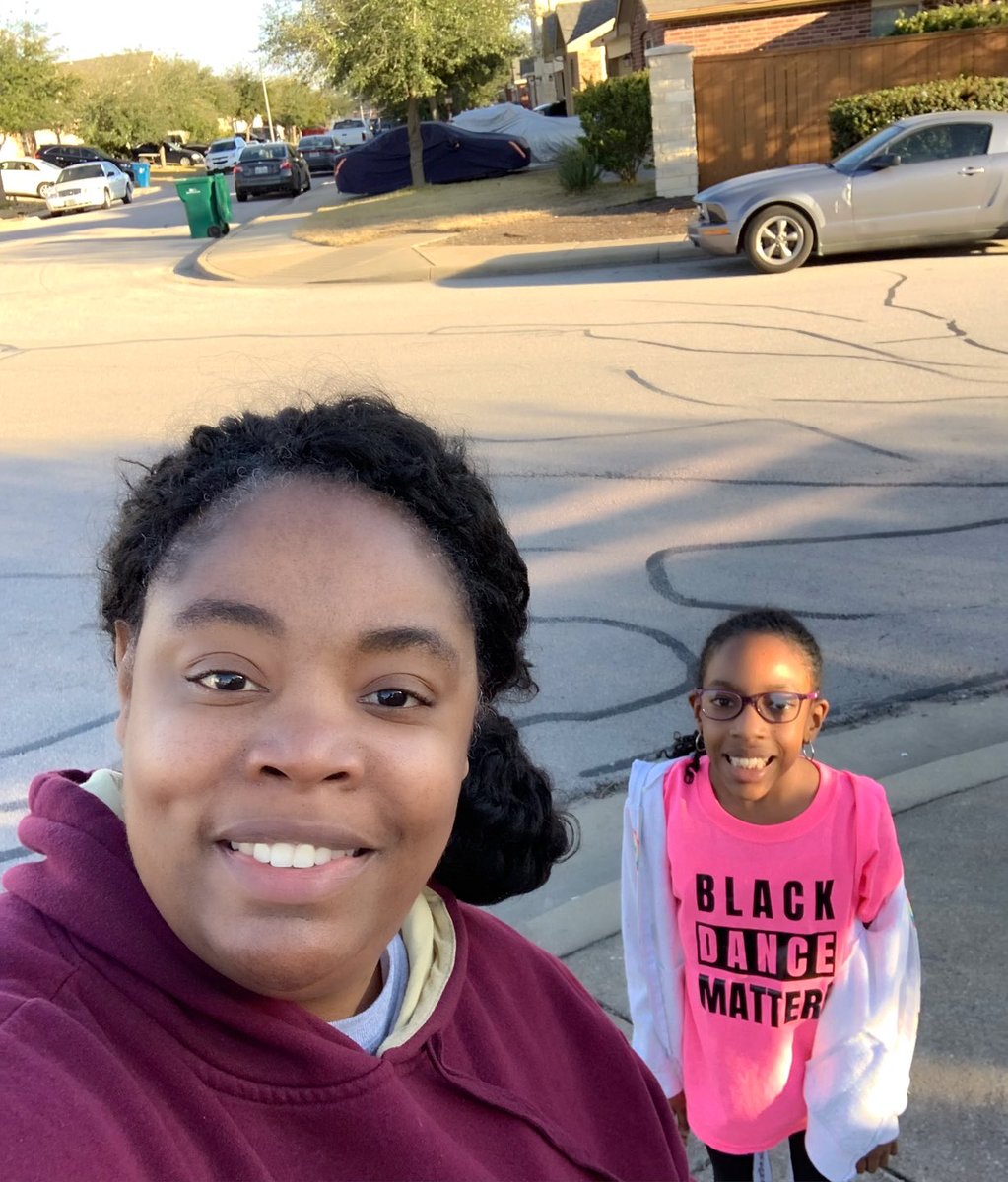 LaKesha_Drinks's tweet image. We didn’t let CoVID stop us from safely honoring the legacy of Dr. King. Check out our service project at justgiving.com/fundraising/la…. #MLKDay2021 #AustinMLKDay