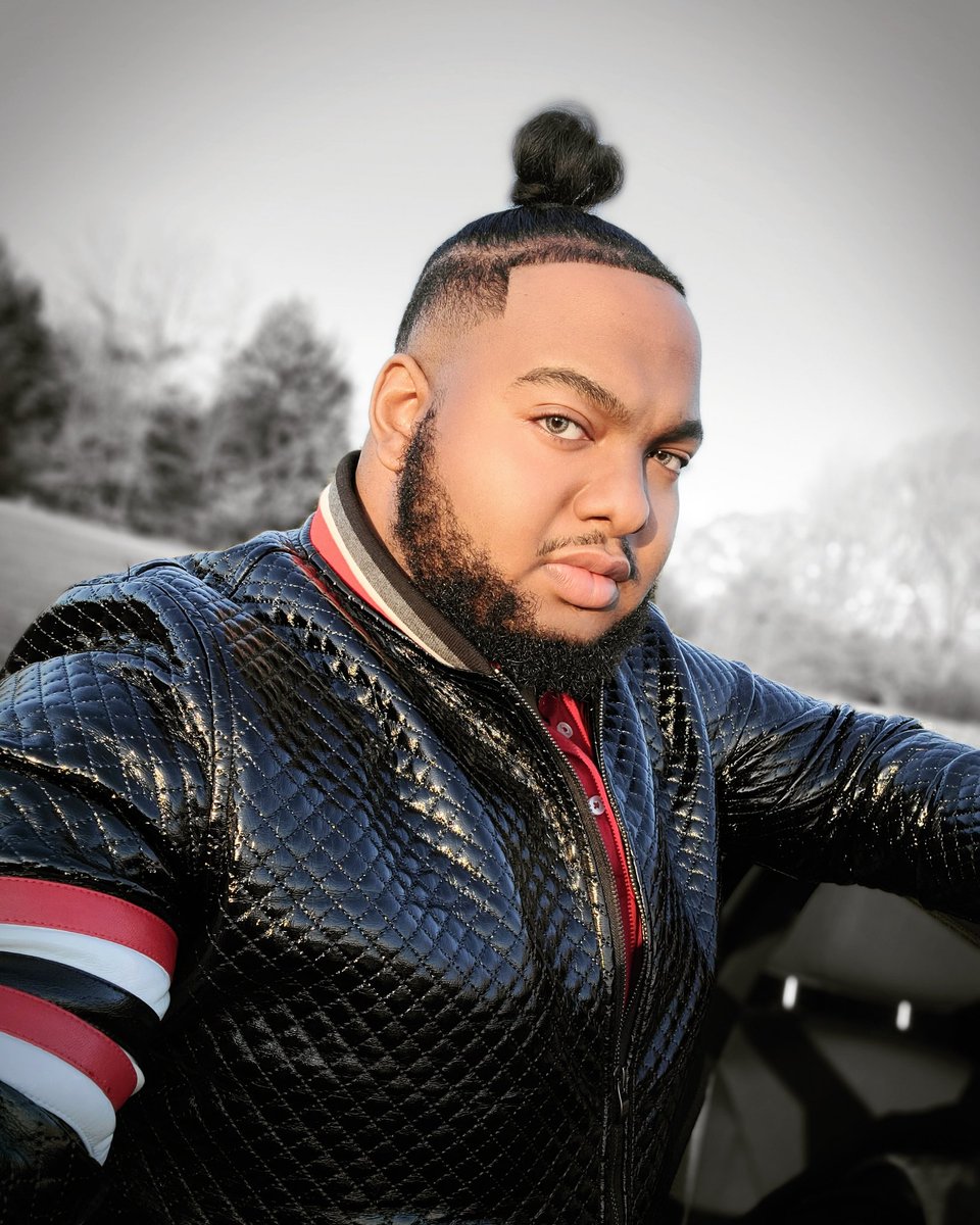 TrivetteT's tweet image. They ask me, "How I Do It", I tell'em, "I Just Go with the Flow". #KingFlow