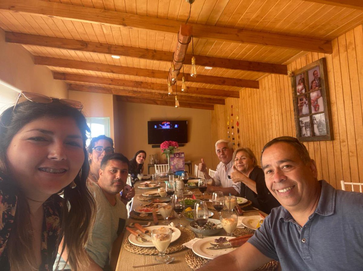 Planificando las mejores estrategias para   2021. Parte del directorio de la Cámara de Turismo Region de Coquimbo.
Altos de Monardes. Separados como corresponde 👍