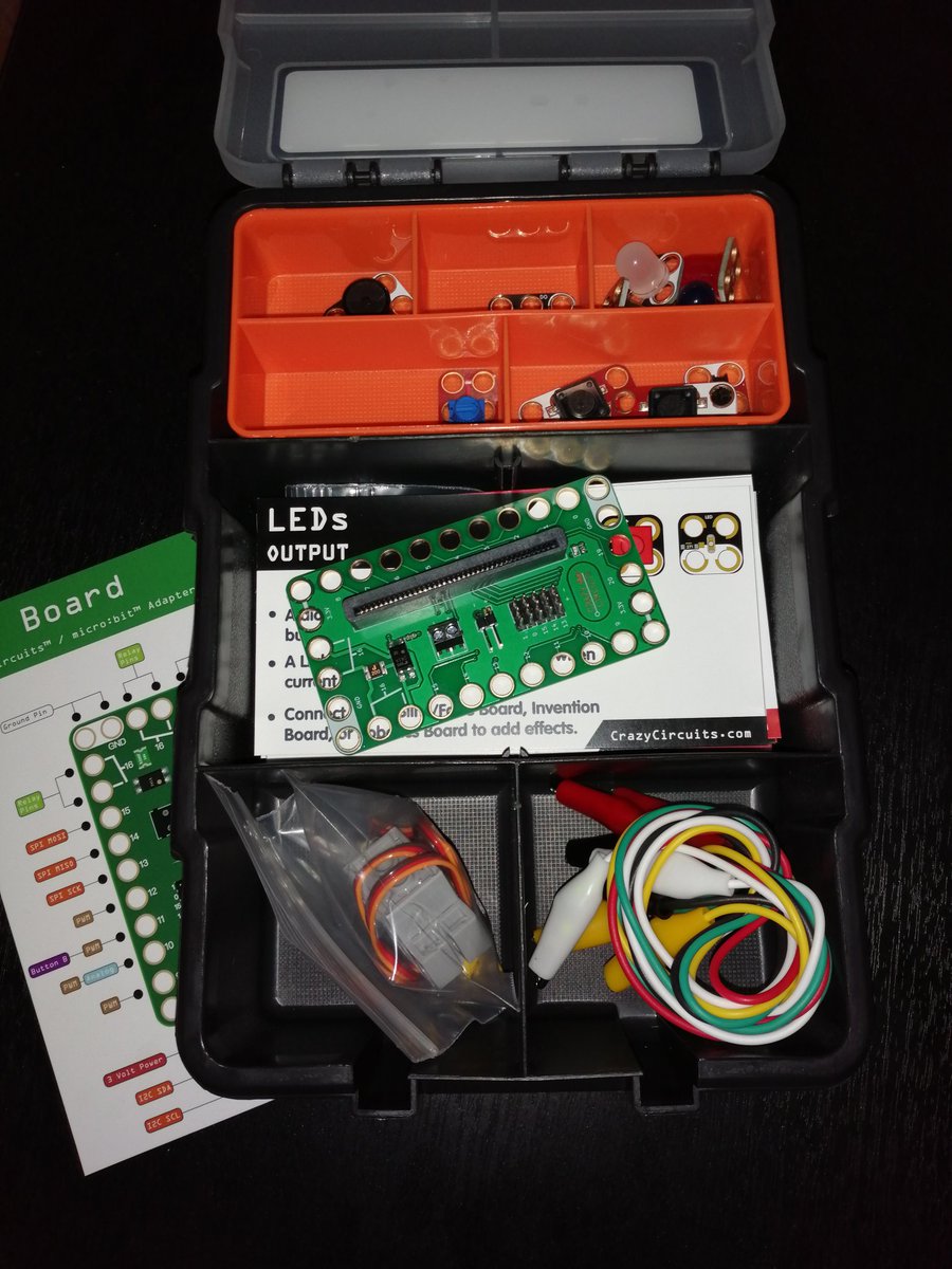 dfmarin's tweet photo. the wait is over, this amazing #BitBoard from @BrownDogGadgets will allow me to combine two of my hobbies: #LEGO and #Microbit https://t.co/AVCjdcpCIC