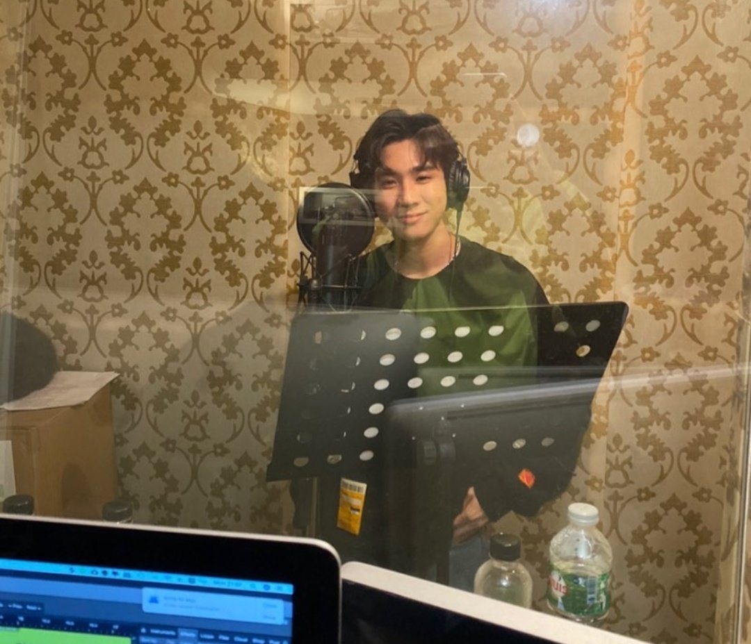slj_1987's tweet photo. น้องจะไปร้องเพลงหรือทำอะไรนะ อยากดูแล้วว ไม่เจอกันแต่ยังได้เห็นหน้าเรื่อยๆก็โอเคมากๆเลย พอให้หายคิดถึงไปได้บ้าง ขอบคุณทุกๆคนที่ชวนน้องไปร่วมงานมากๆเลยนะงับ🙏🖤
#KDPPE
#PerthTanapon
#1week1song
IGS : aekseasonfive 🙏 https://t.co/YDUbjOBIJl