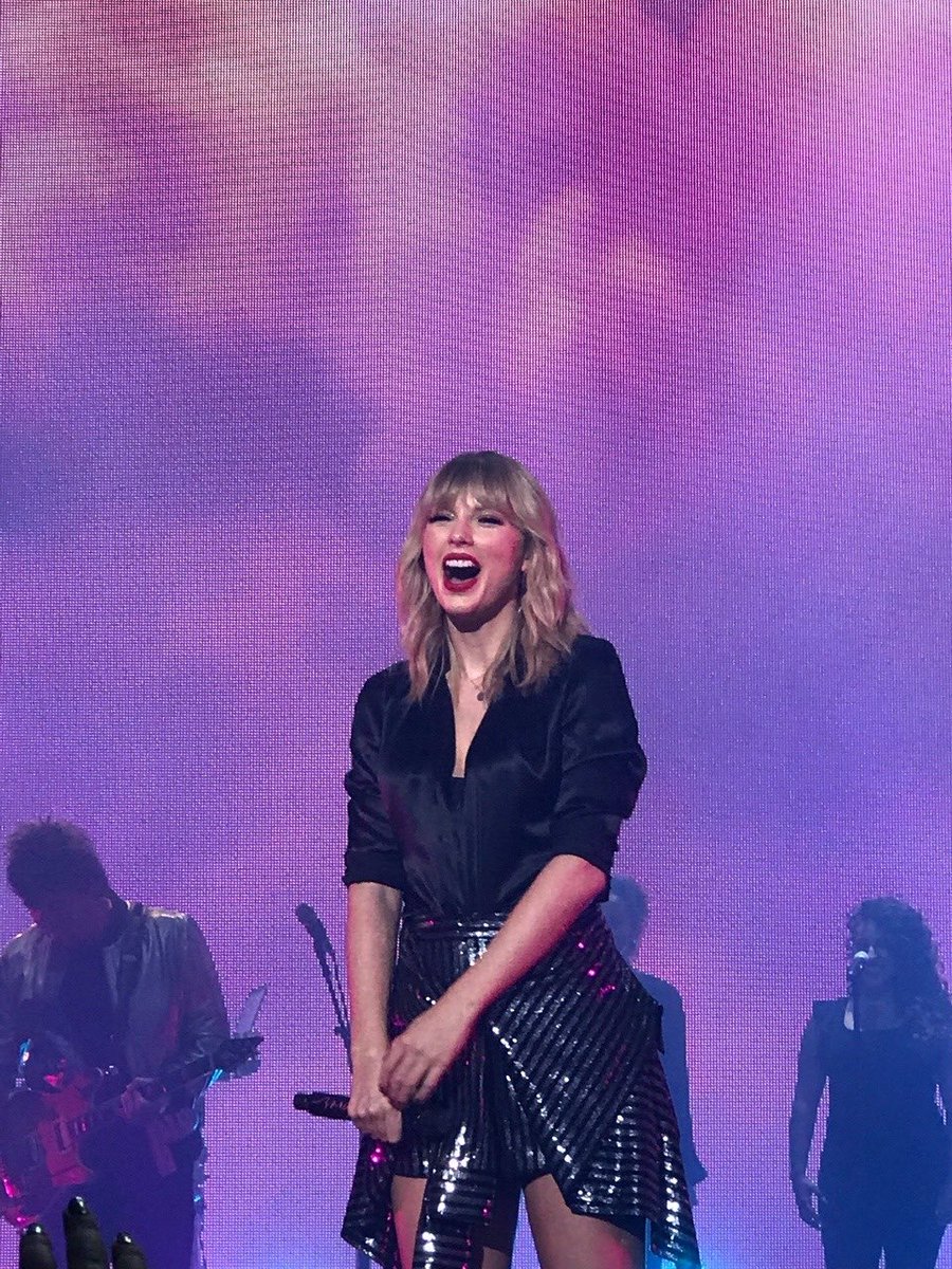 Taylor Swift being cute as hell, a thread 