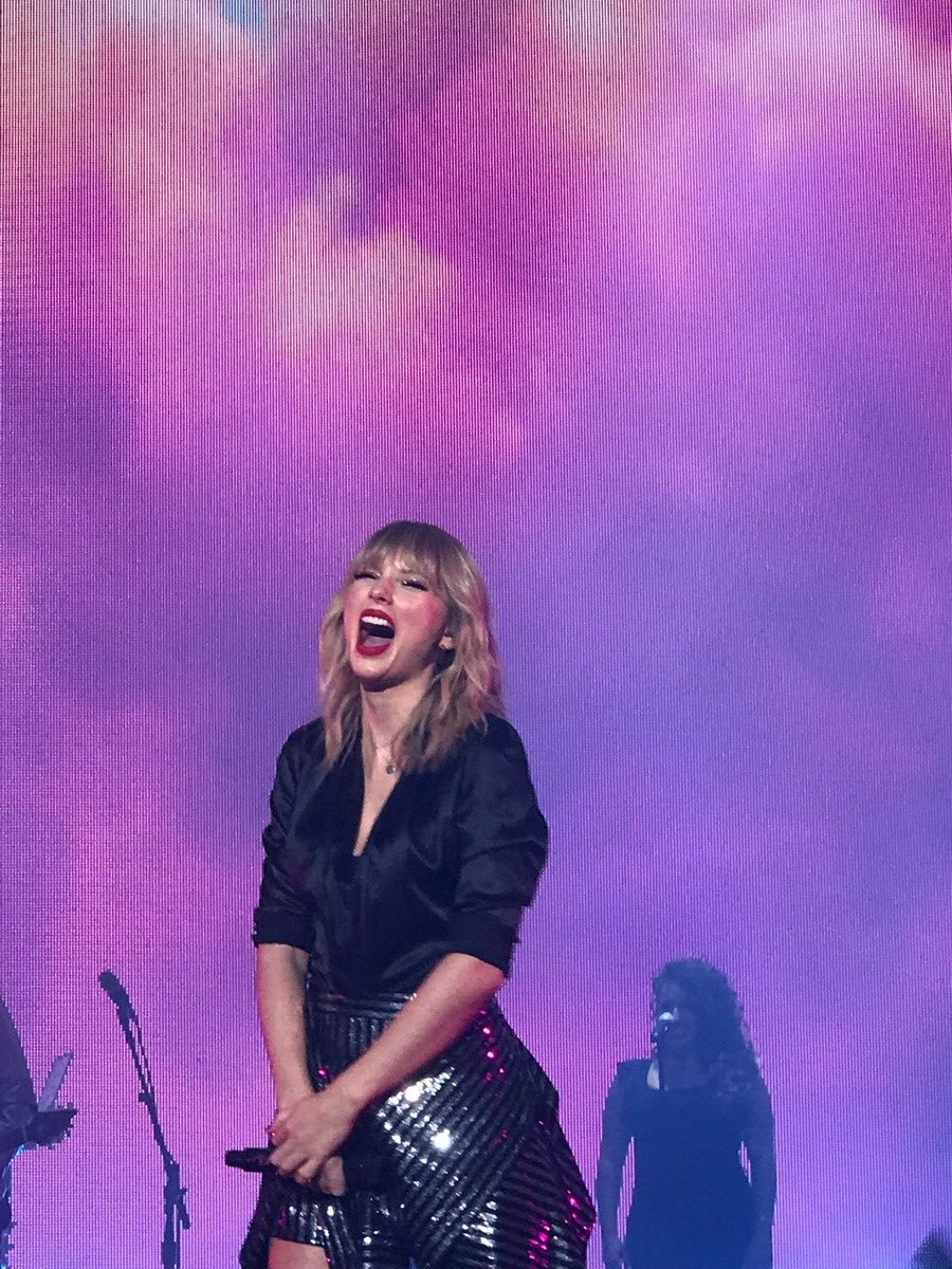 Taylor Swift being cute as hell, a thread 