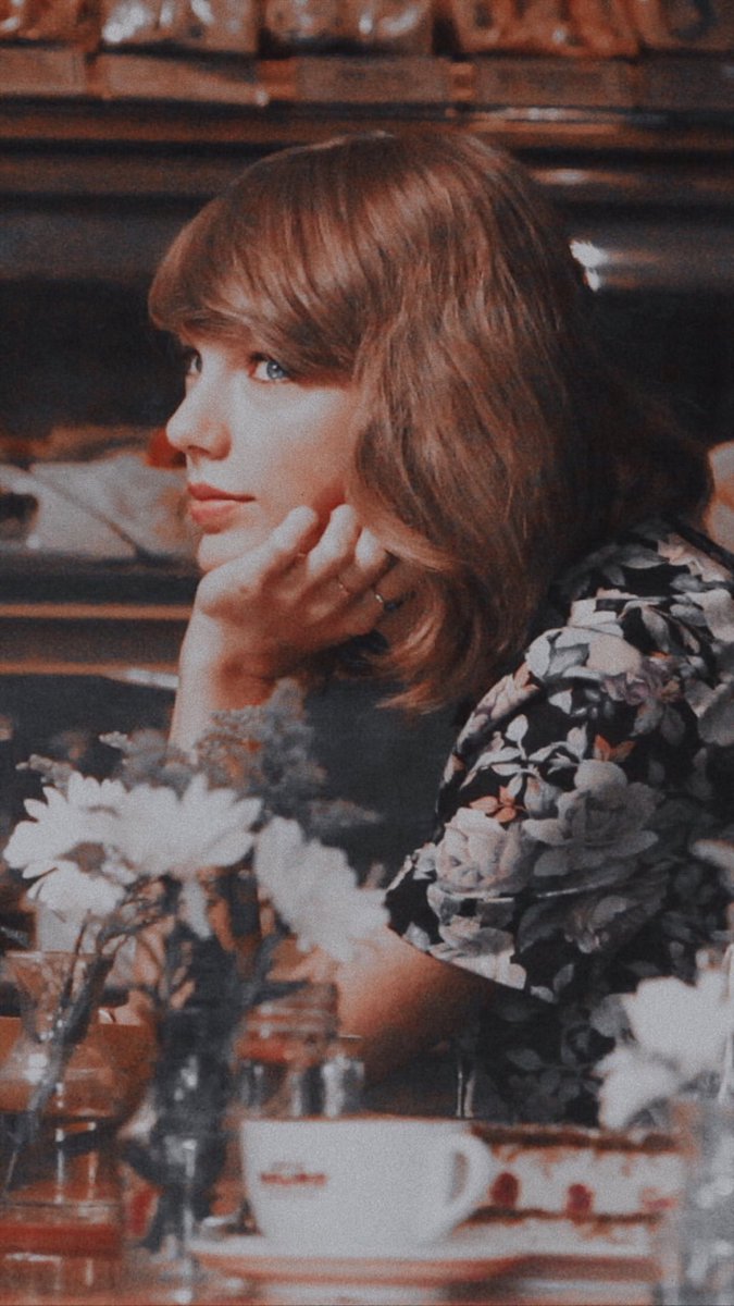 Taylor Swift being cute as hell, a thread 