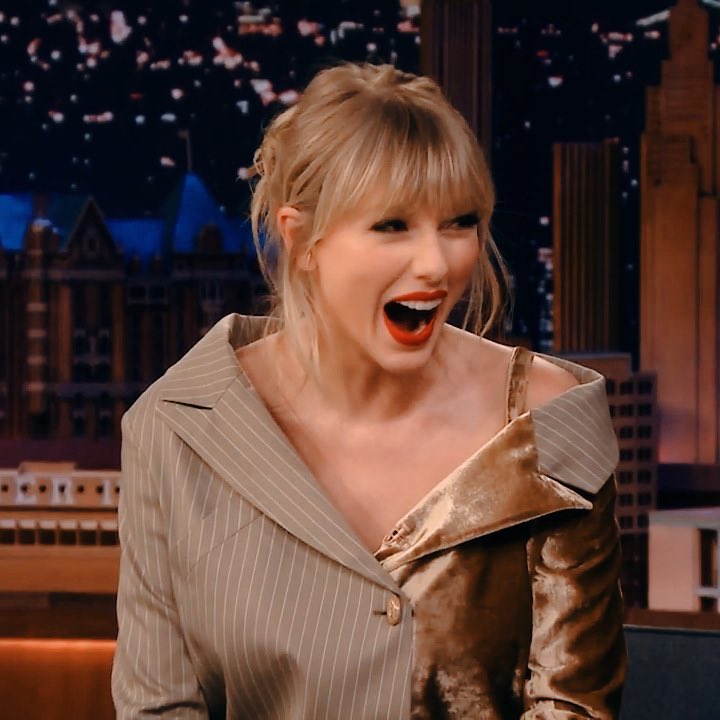 Taylor Swift being cute as hell, a thread 