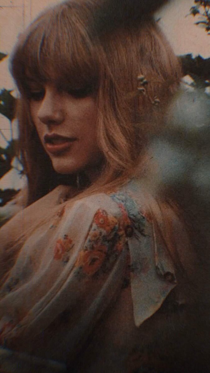 Taylor Swift being cute as hell, a thread 