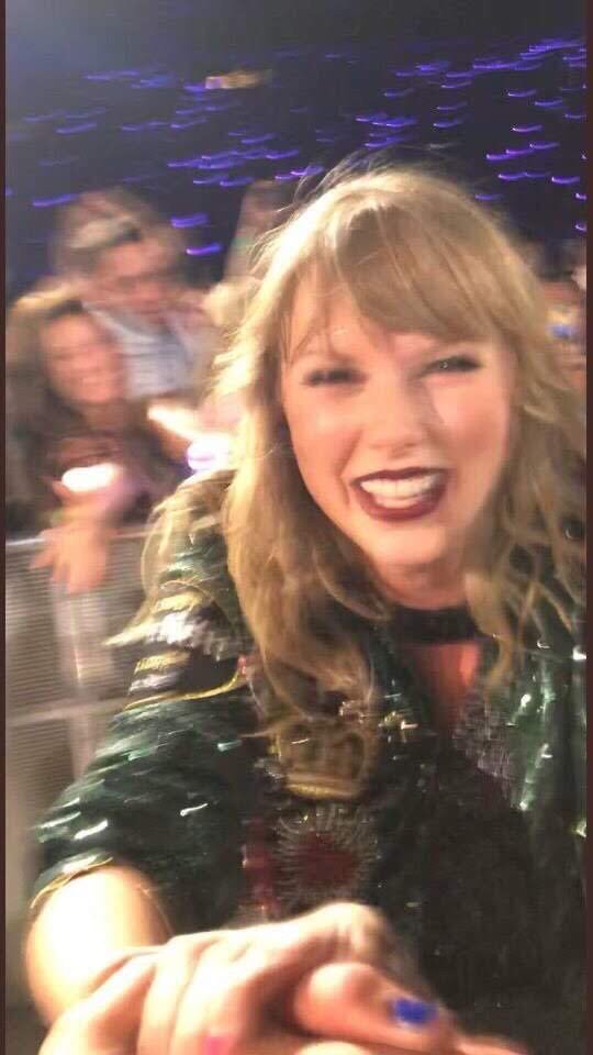 Taylor Swift being cute as hell, a thread 