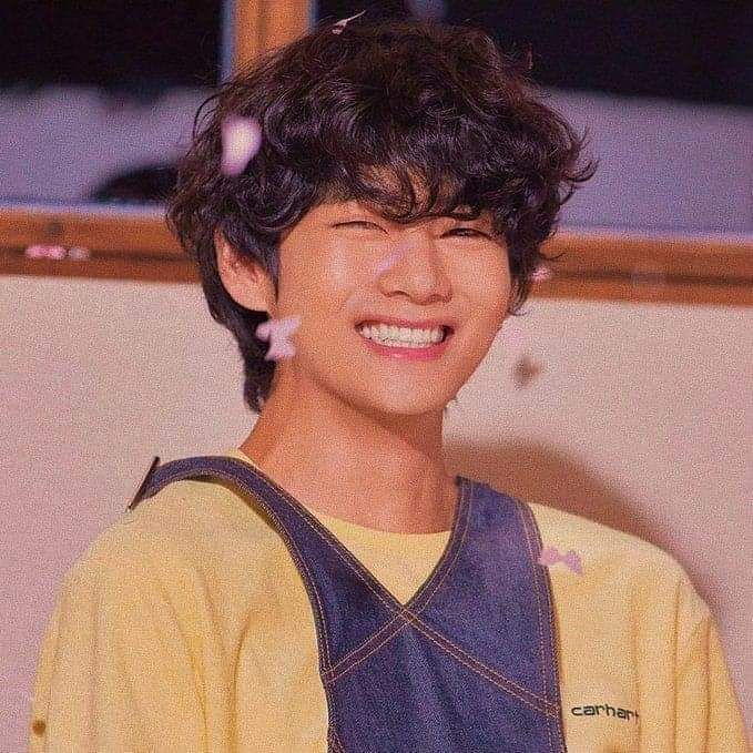 Dat15893153's tweet photo. #TaehyungYouArePerfect https://t.co/dr8ltOfC2K