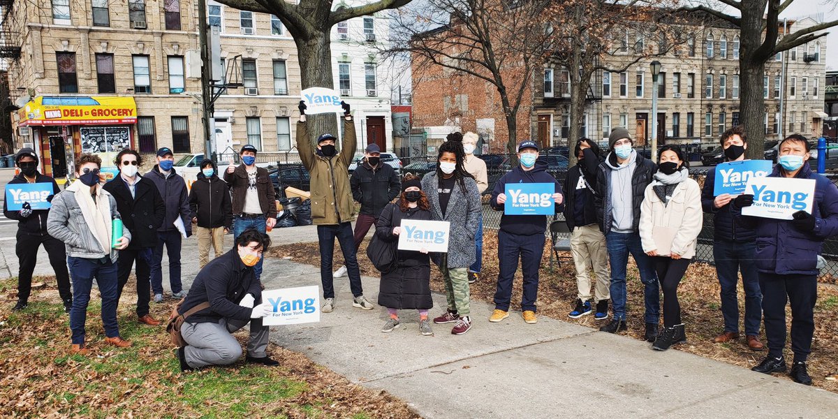 YangforNY's tweet photo. Thank you all for coming to our Brooklyn voter registration event today! Your excitement for getting more New Yorkers engaged in local politics is incredible and admirable. Go team go! 👏 https://t.co/oIZv5iS9lG