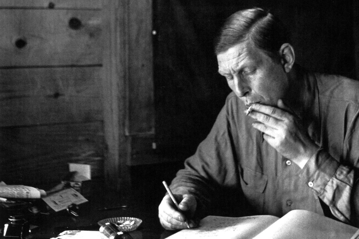 W. H. Auden wrote to Tolkien, telling him it was wonderful, a fine poetic work. Tolkien replied that the praise "really made me wag my tail." Prof. Verlyn Flieger called it a cry of longing for lost beauty, relating it it to the alienation Tolkien's generation felt after the war.