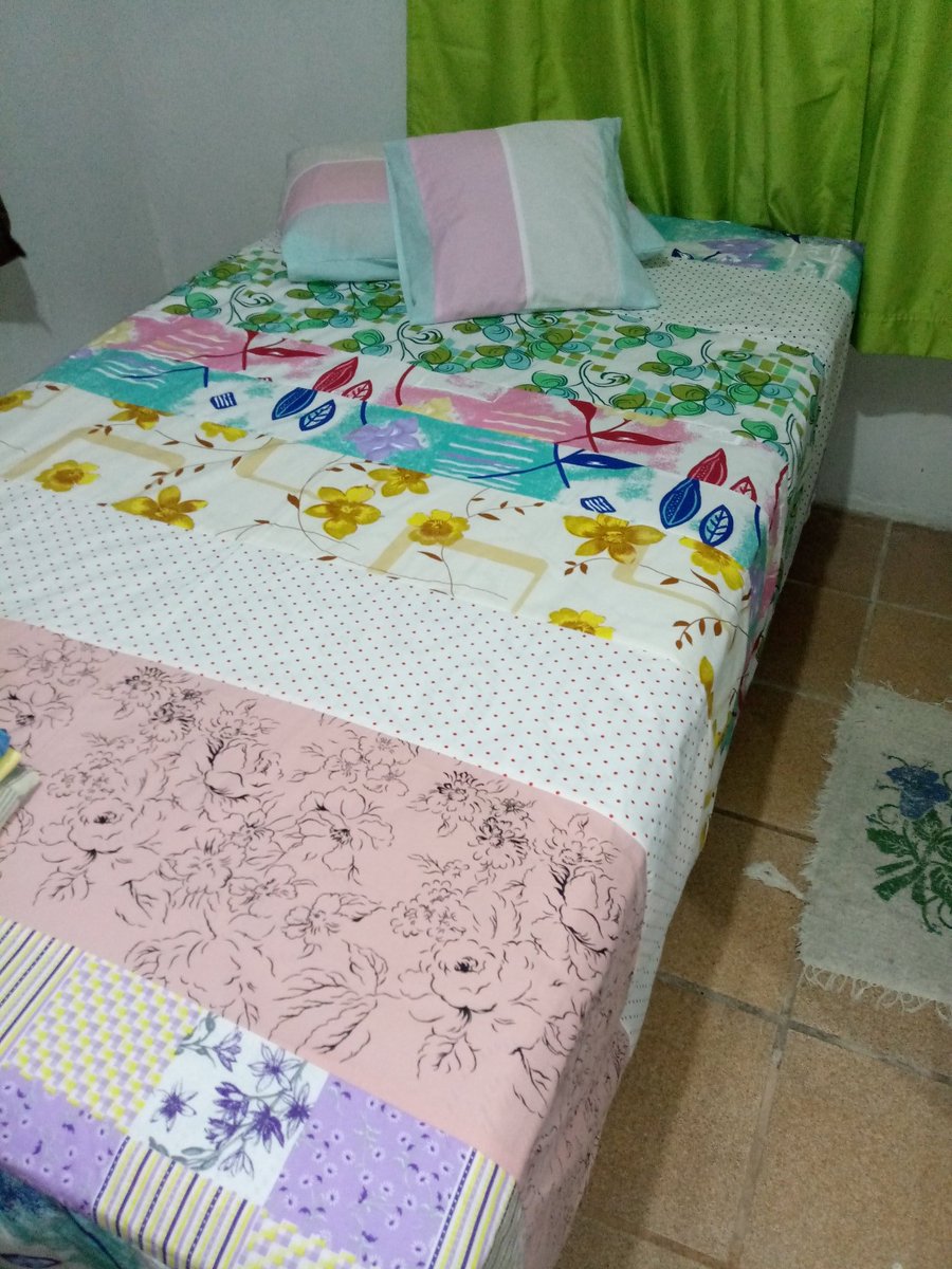 antoniofortal's tweet photo. Algurm poderia me ajudar na divulgação dessas colchas de retalho que estou produzindo sozinho em minha casa pra ver se ganho algo pra ajudar nas contas do mês? https://t.co/70KFUxhHuX