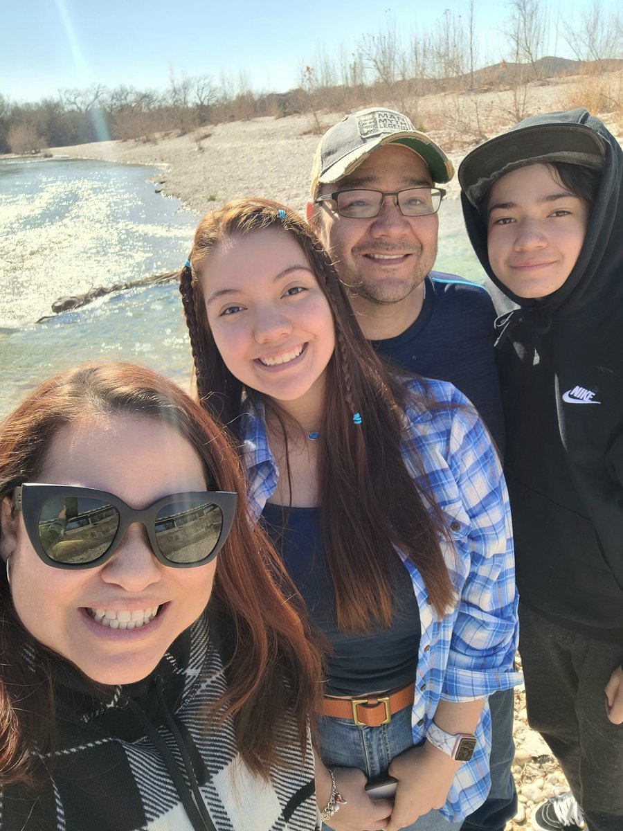 JessicaQRod's tweet photo. Took a walk this beautiful day with the family in honor of our city's virtual MLK march. “"The time is always right to do what is right!"” #MLKCommission #MartinLutherKingJr #gratitude https://t.co/nhakUxsIF6