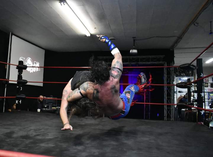 jimburke666's tweet photo. Throwing it back and getting a 3 count, with the #DDT @JakeSnakeDDT  hopefully approved!
#bringbacktheddt https://t.co/PMRVK8EAxT